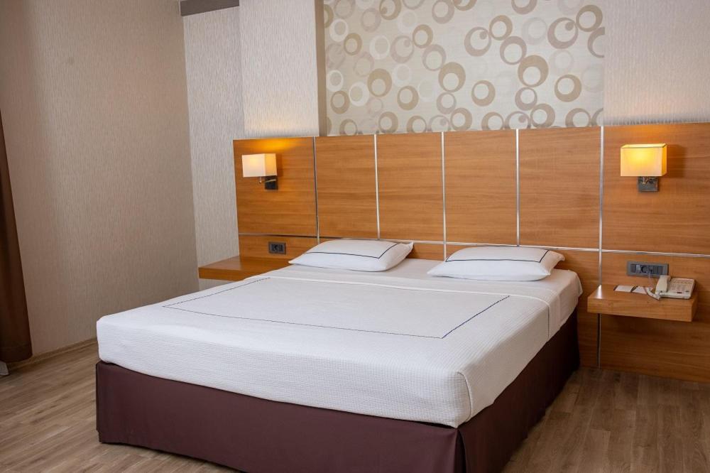 Anemon Grand Adana Otel Ngoại thất bức ảnh
