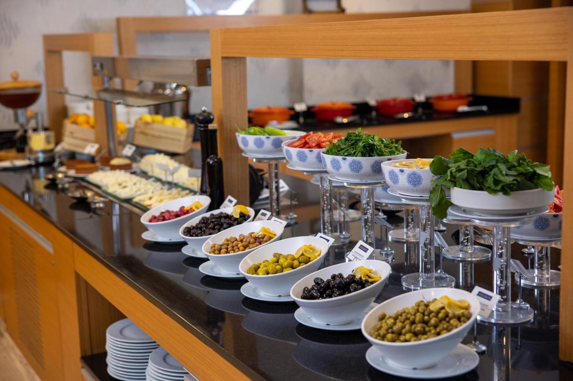 Anemon Grand Adana Otel Ngoại thất bức ảnh