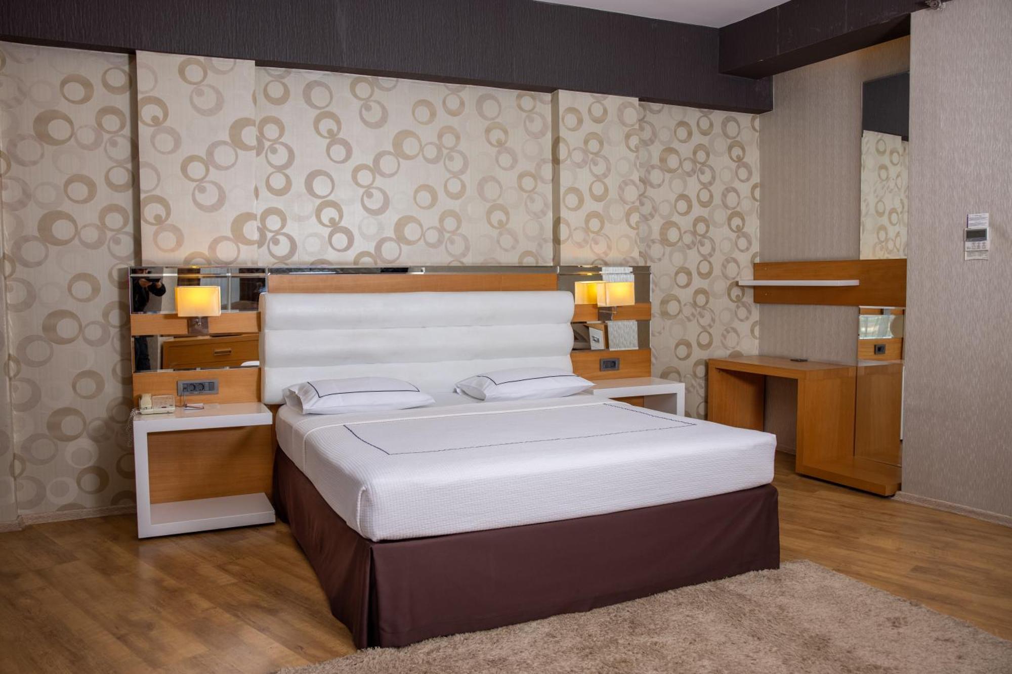 Anemon Grand Adana Otel Ngoại thất bức ảnh